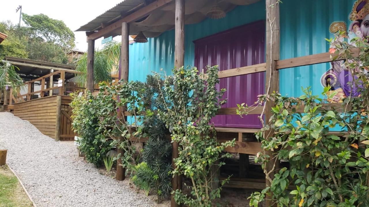 Hindu Box Containers E Cabanas Praia do Rosa Exteriér fotografie