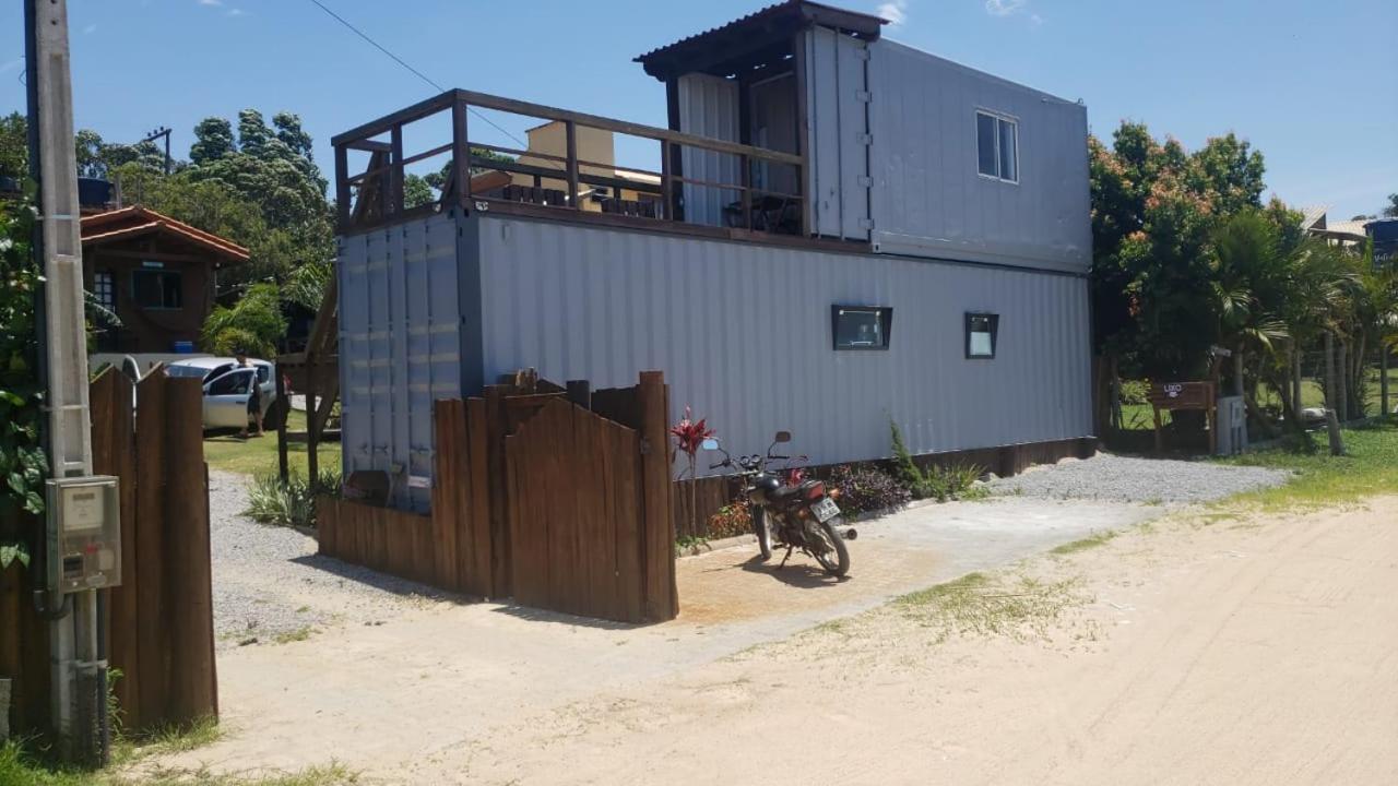 Hindu Box Containers E Cabanas Praia do Rosa Exteriér fotografie